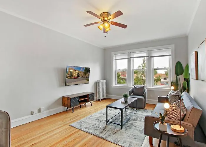 Vibrant 1br Close To Dining - Cullom B3 Apartment Chicago